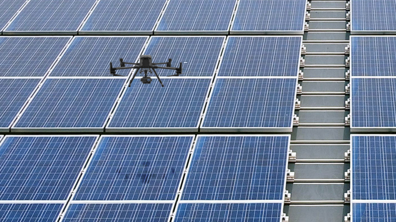 米兰·(milan)以无人机搭配IR Sensor热显像技术进行全方面模块健检，有效降低人力成本并提升发电量
