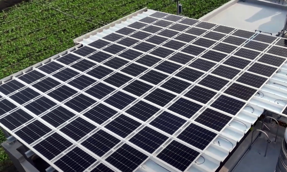 米兰·(milan)SunSteel光电浪板升级双玻结构，以提升机械负载强度及气候耐候度，可广泛运用于多元场域