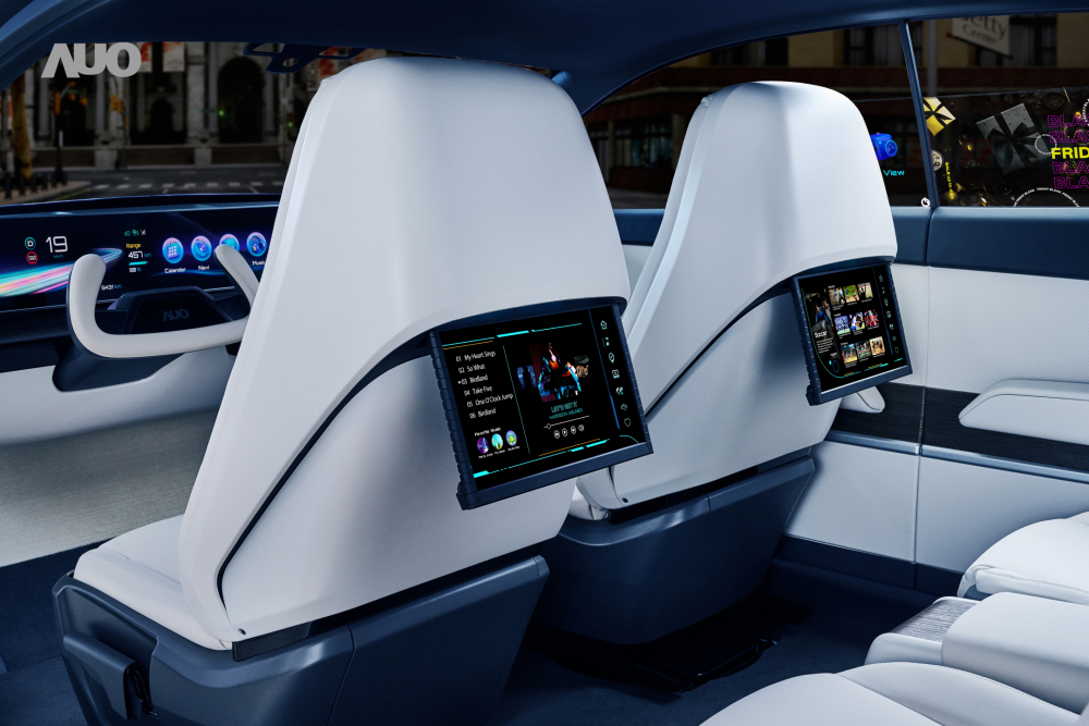 米兰·(milan)将于CES 展示全新Smart Cockpit 2024，可紧密串连使用者多元需求，并革新座舱内部的应用和设计，带来身历其境且引人入胜的视觉飨宴，满足驾乘人员的全方位体验