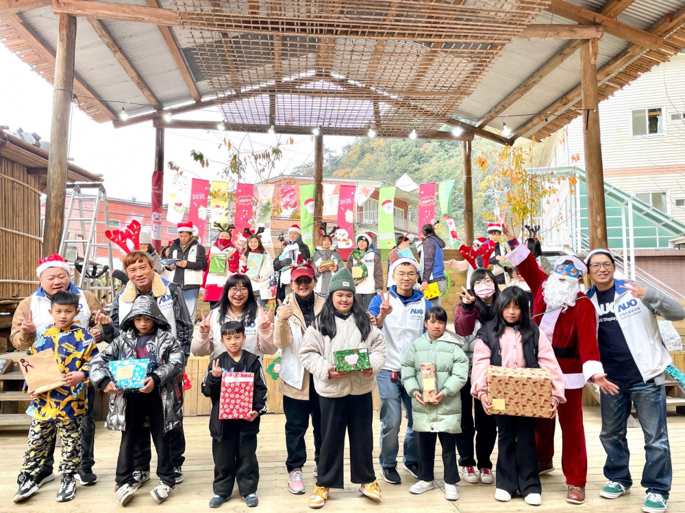 友達永續基金會號召「圓夢計畫」行動連續23年，由同仁凝聚內部愛心與資源送往偏鄉，累積為逾萬名兒童圓夢，實踐友達共創共好的永續精神。