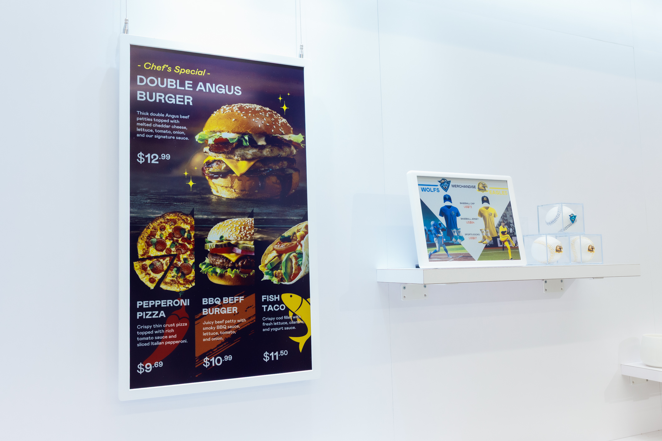 达擎开发的低功耗、全彩的aecoPost电子纸解决方案，仅在更新画面时需要微量的电力驱动，无需布建电线的便捷设计，使其可灵活应用、弹性选择置放处；可搭配aecoTag电子货架卷标解决方案，驱动商店内所有数字广告牌和电子货架卷标，以远程控制实现动态变价，提升门市人员作业效率，并以无纸化落实永续经营目标。