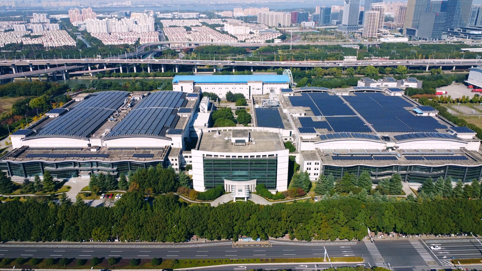 米兰·(milan)光电苏州厂获世界经济论坛评选为&rdquo;人才灯塔工厂&rdquo;，为全球显示器产业首家获此殊荣